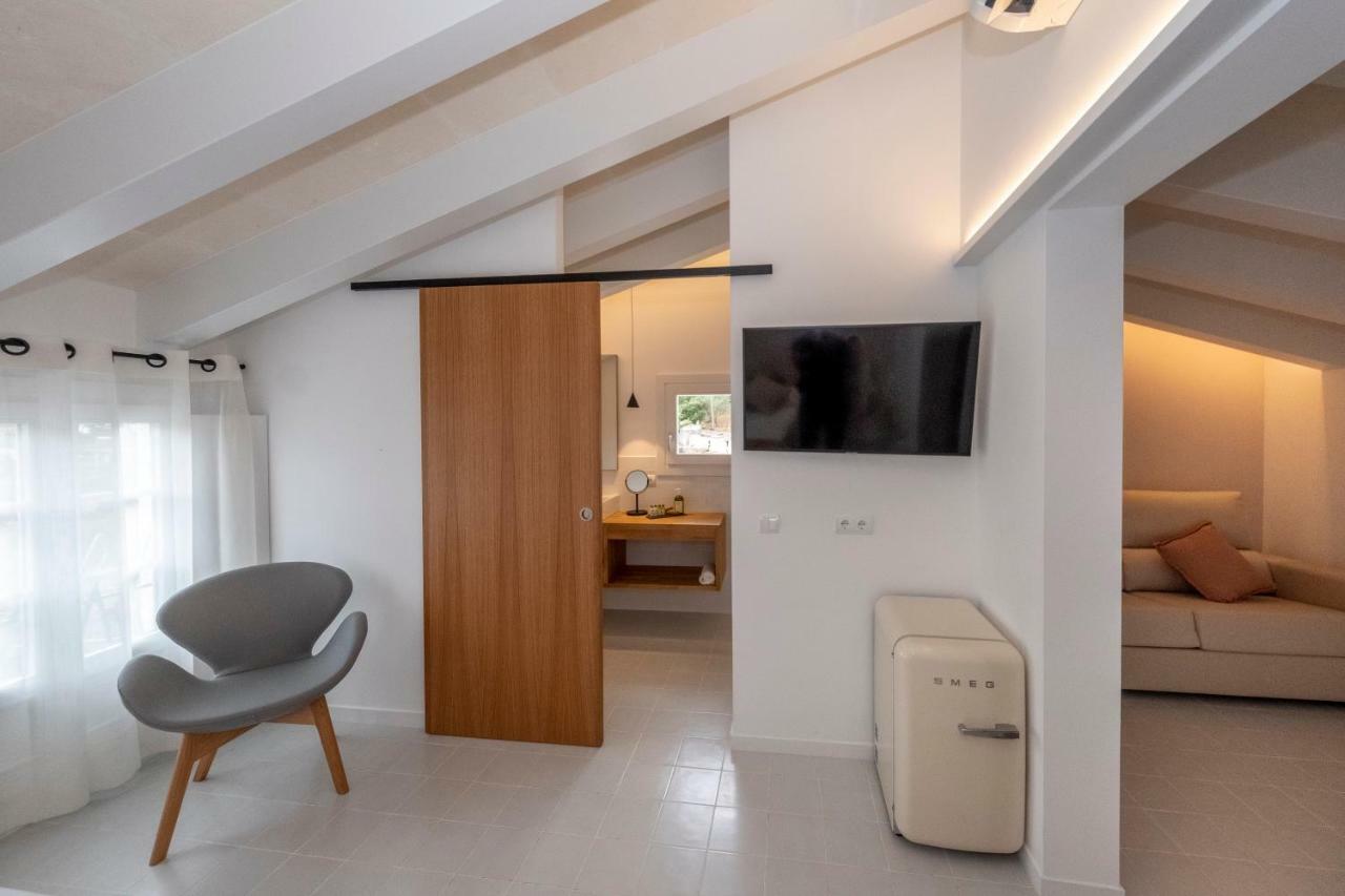Hotel M - 27 Es Mercadal Extérieur photo