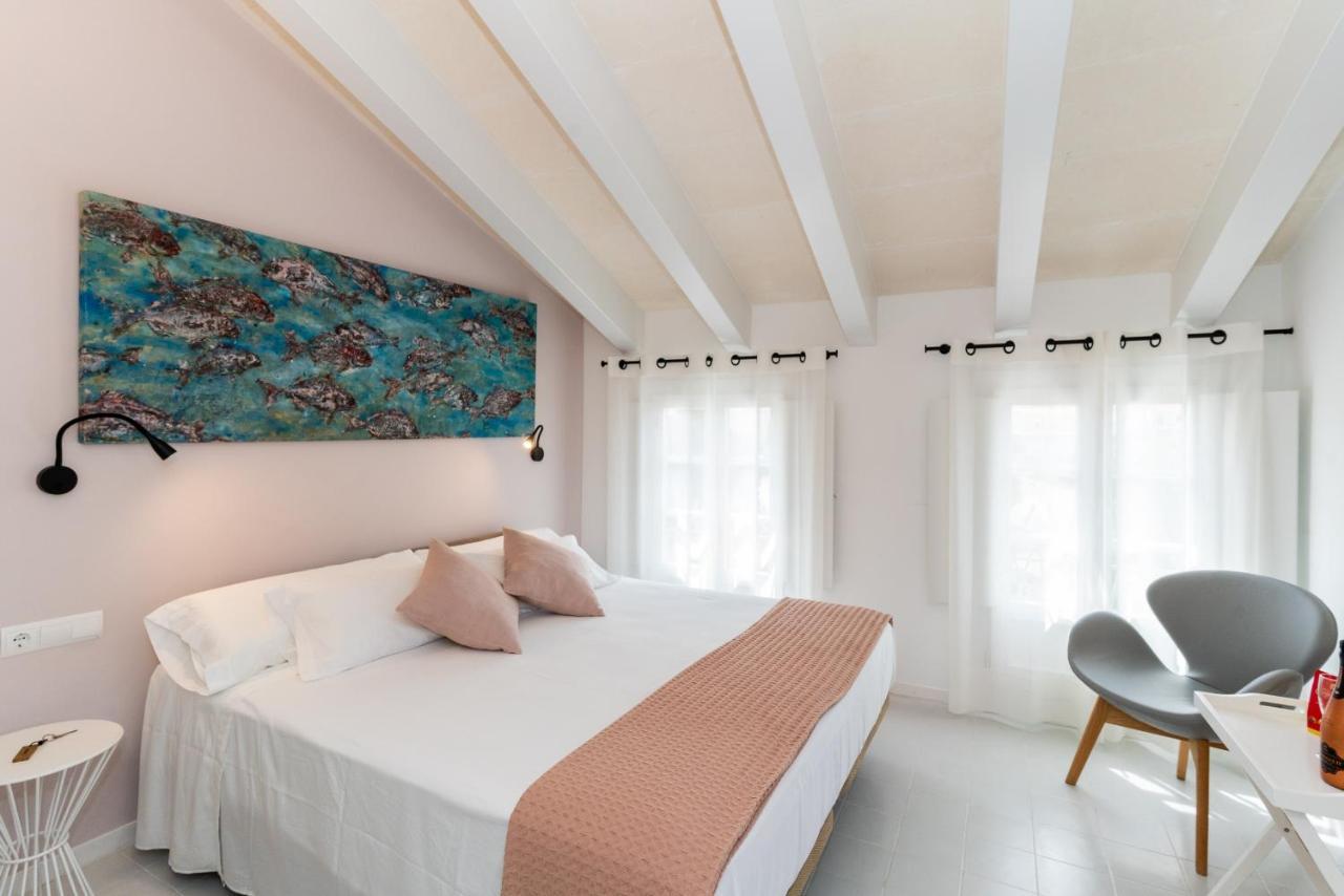 Hotel M - 27 Es Mercadal Extérieur photo