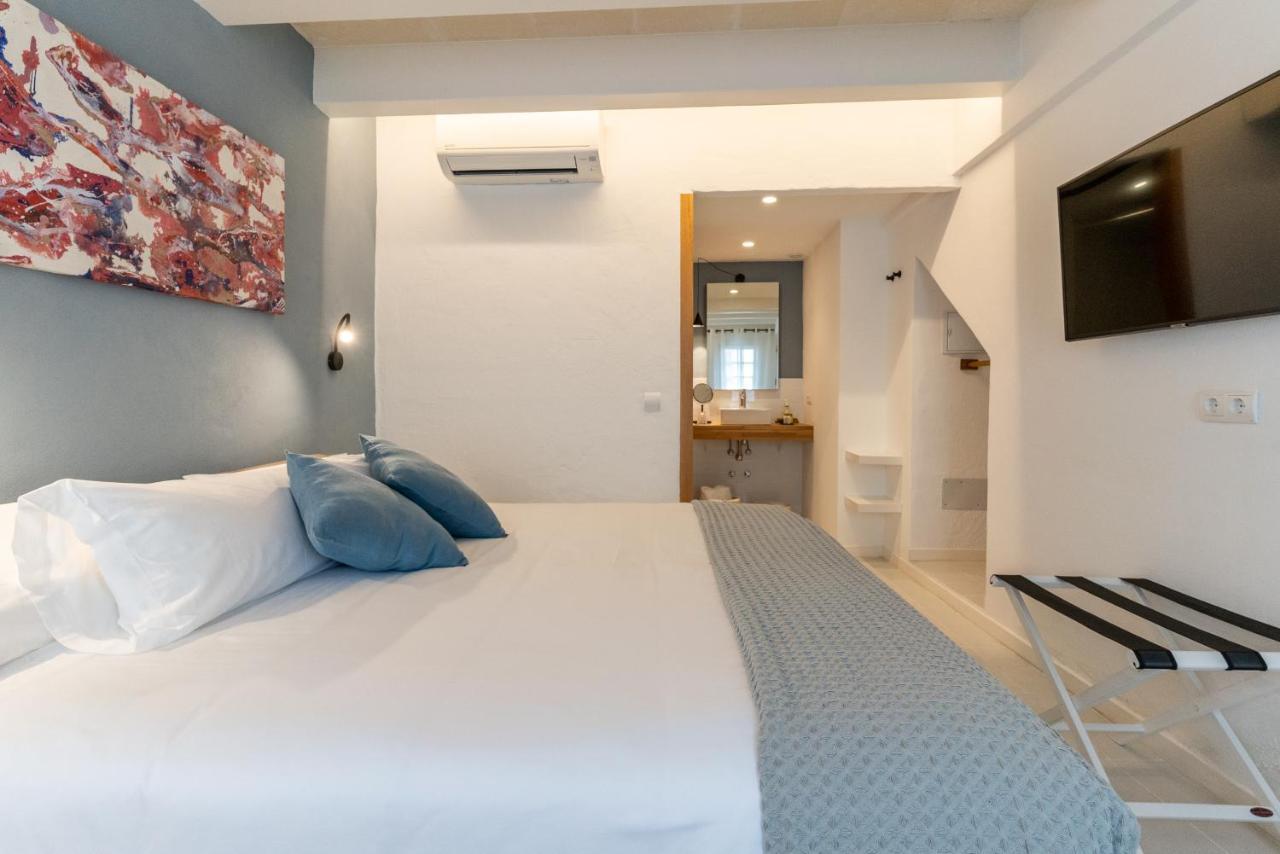 Hotel M - 27 Es Mercadal Extérieur photo